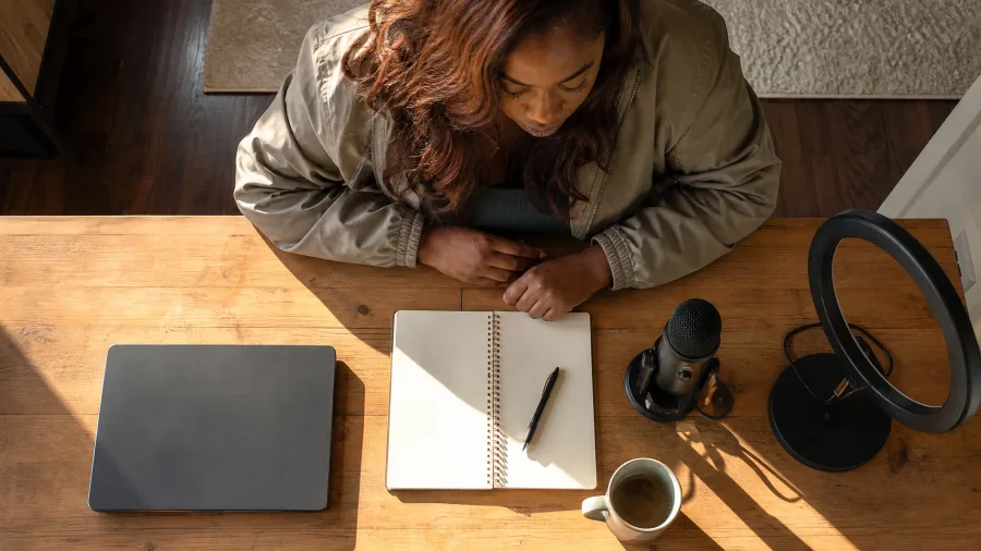 Online Courses Require Massive Upfront Creation Before Hands Off Sales