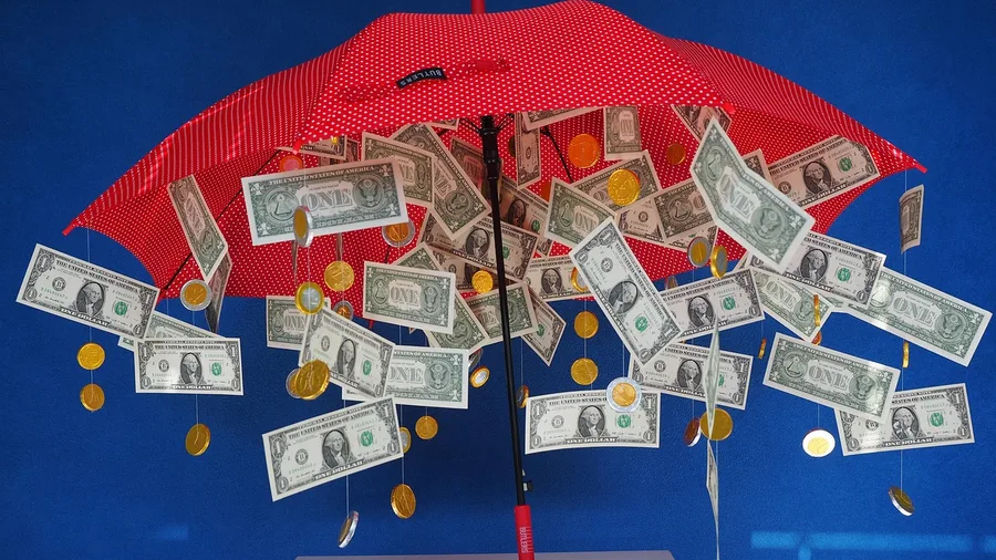 Market Crashes Did Not Stop the Cash Flow